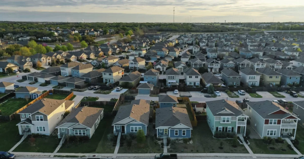 Buyer's Market vs. Seller's Market: What It Means for You in 2026